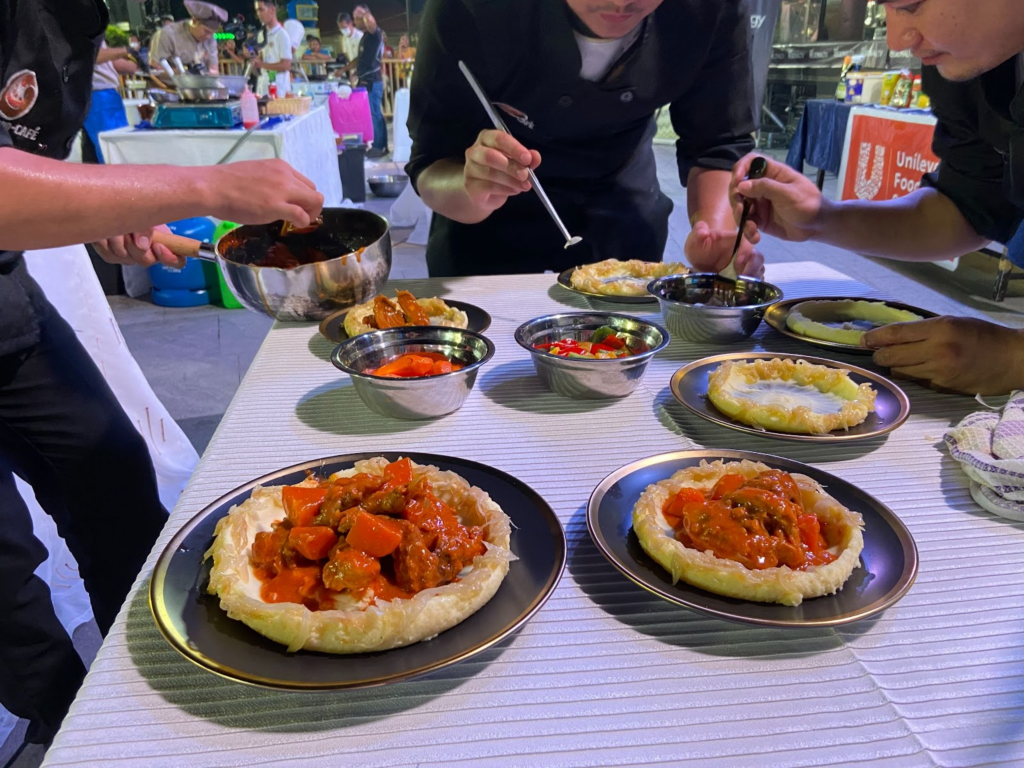 Pilmico Animal Nutrition Corporation joined Tarlac’s first-ever rabbit cook fest last April 19, 2023, in line with the city’s 25th-anniversary week-long celebration.